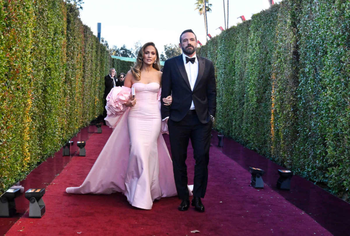 Jennifer Lopez and Ben Affleck at the 81st Golden Globe Awards on January 7, 2024 in Beverly Hills, California. (Image Source: Getty Images / Photo by Earl Gibson III)