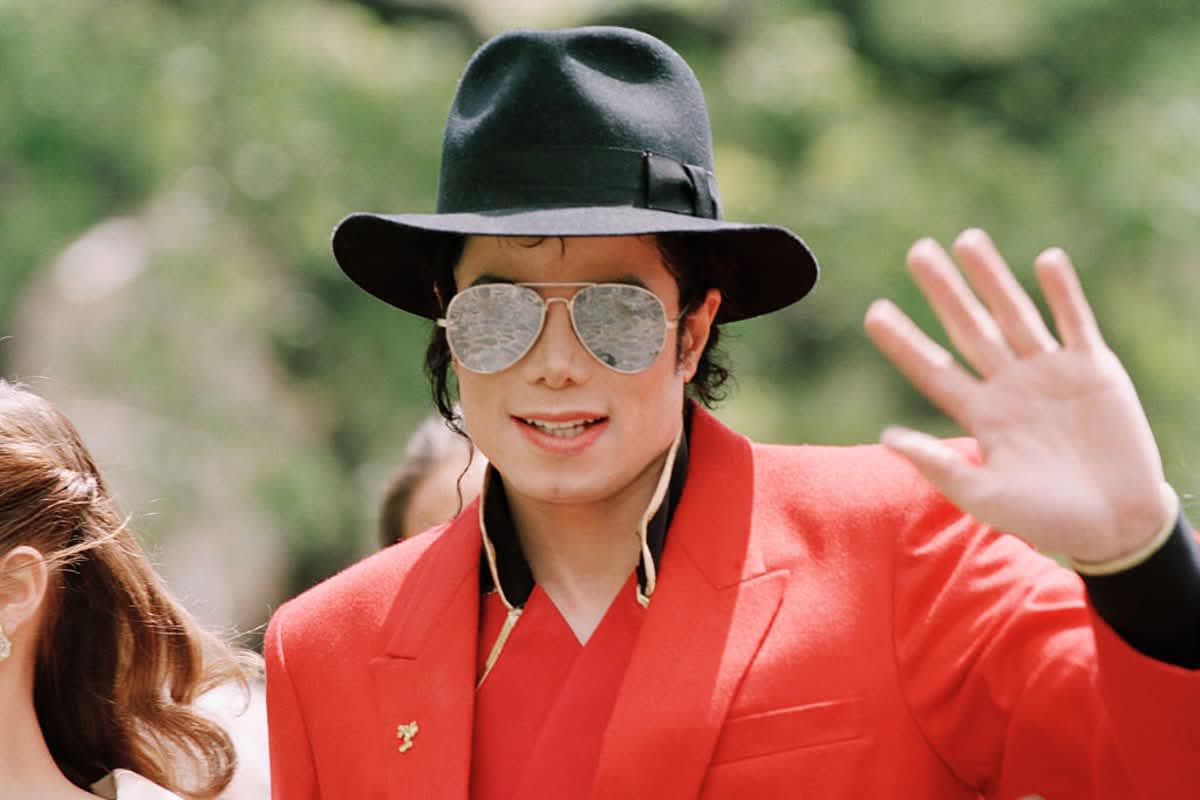 Michael Jackson at his California home on 16 April 1995.(Image Source: Getty Images| Photo by Kim Kulish)