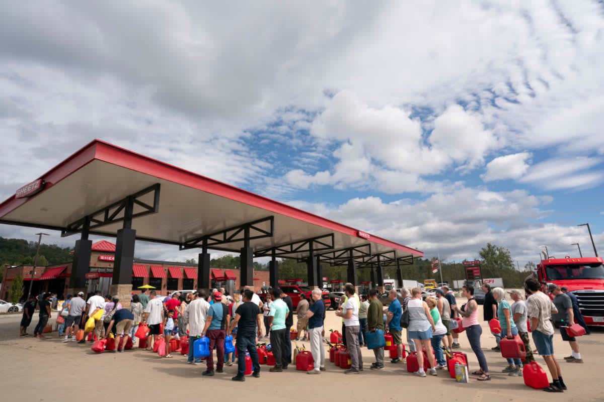  People wait in line for gasoline in the aftermath of Hurricane Helene on September 29, 2024 in Fletcher, North Carolina. (Image Source: Getty Images | Photo by Sean Rayford)