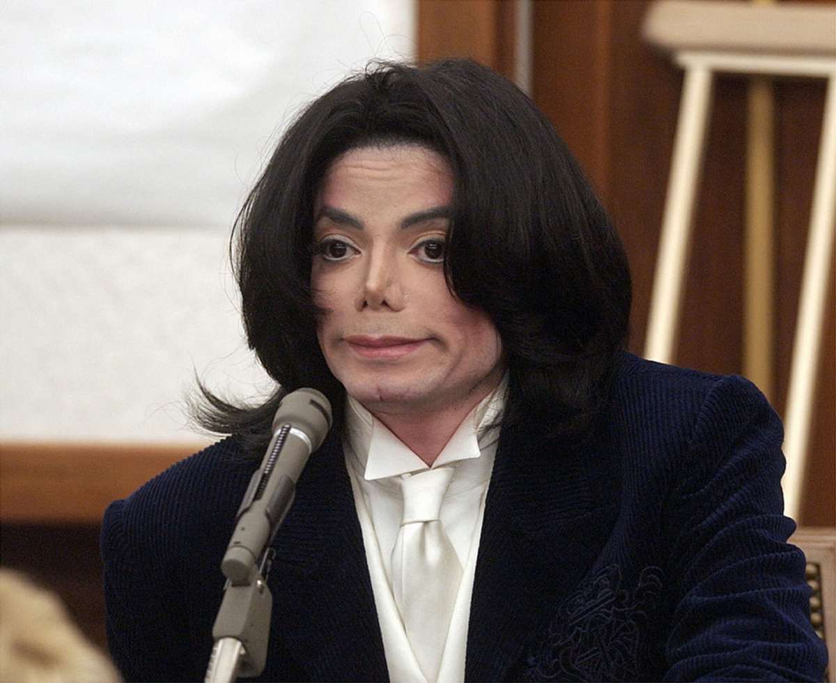 Michael Jackson testified during his civil trial in Santa Maria Superior Court on December 3, 2002. (Image Source: Getty Images | Photo By Jim Ruyman)