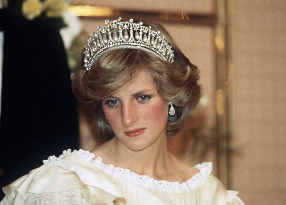 Princess Diana attends a banquet on April 29, 1983, in Auckland, New Zealand. (Image Source: Getty Images| Photo by Anwar Hussein)