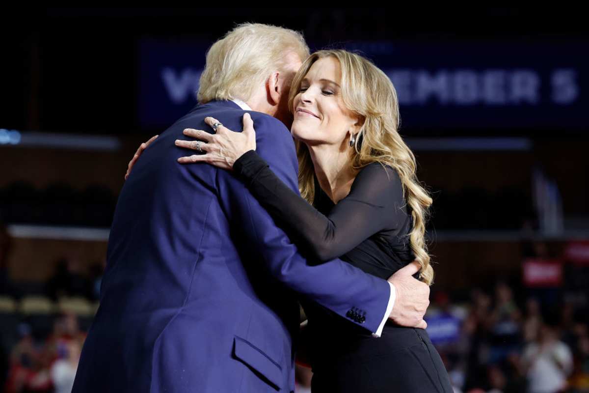 Donald Trump greets Megyn Kelly at his campaign rally on November 04, 2024, in Pennsylvania. (Image Source: Getty Images | Photo by Chip Somodevilla)