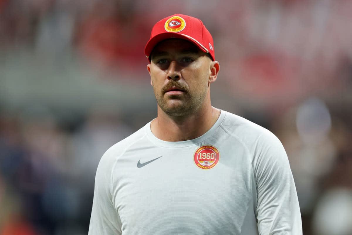 Travis Kelce at Mercedes-Benz Stadium on September 22, 2024, in Atlanta, Georgia. (Image Source: Getty Images | Photo By Kevin C. Cox)