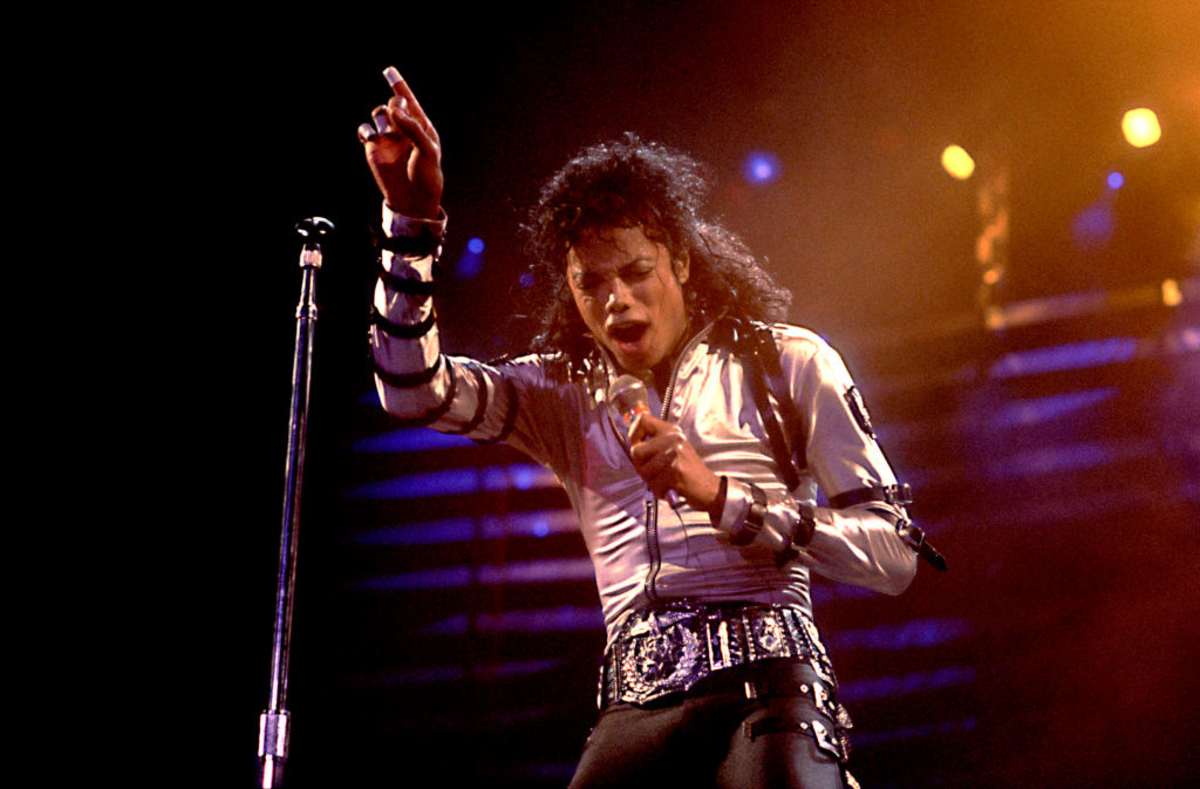 Michael Jackson performs onstage at the Rosemont Horizon during his 'BAD' tour in 1988. (Image Source: Getty Images | Photo by Paul Natkin)