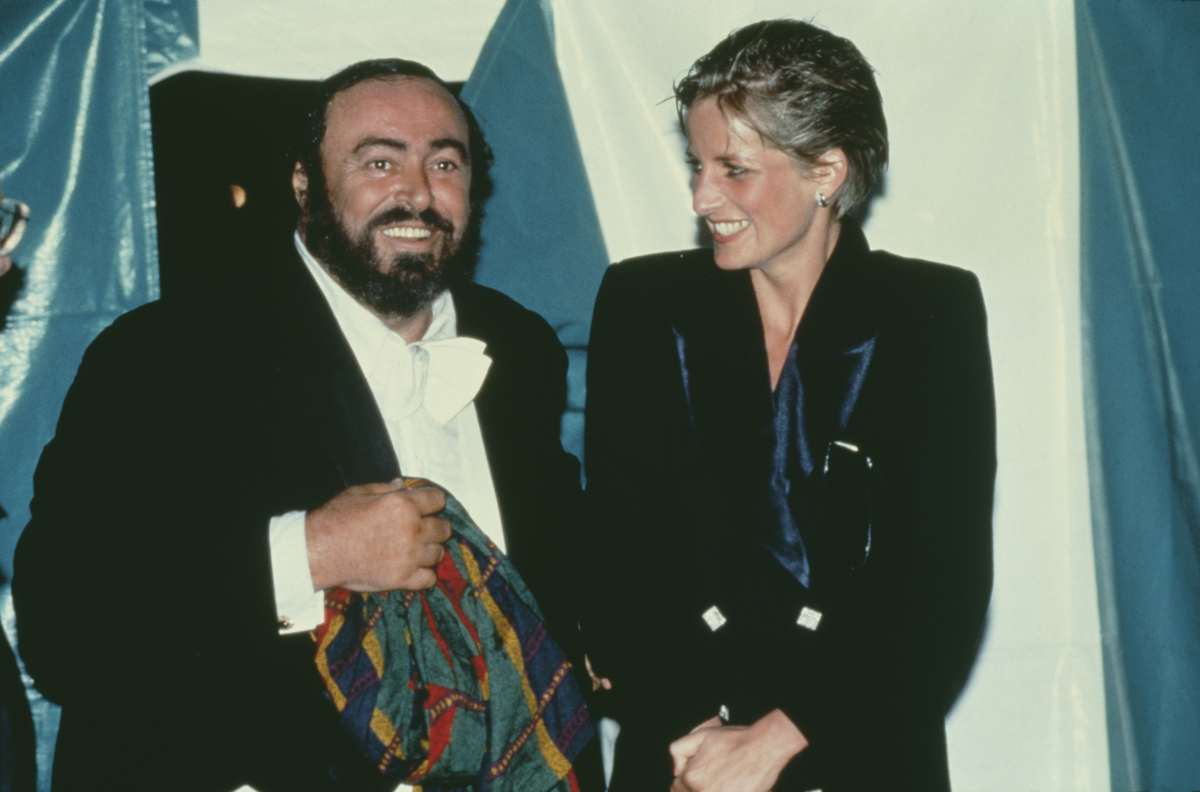 Diana with Italian opera singer Luciano Pavarotti during a free concert in Hyde Park, London, 31st July 1991. (Image Source): Getty Images | Photo by Princess Diana Archive