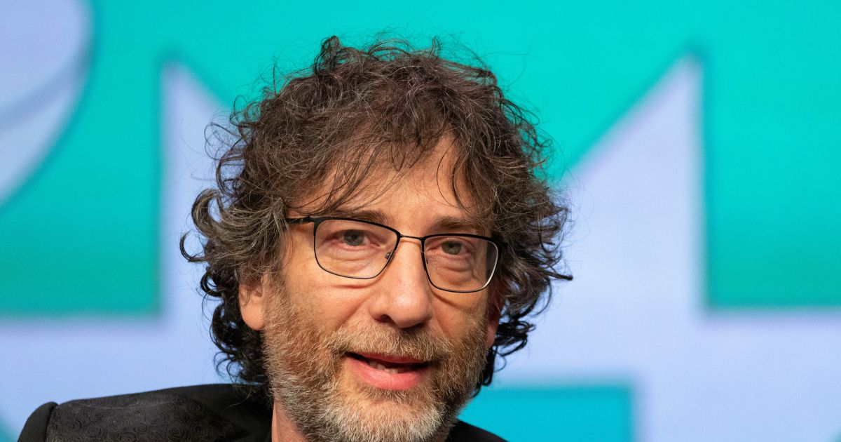 Neil Gaiman Photo by Ståle Grut, taken at SXSW 2019, Austin, Texas.- via Flickr