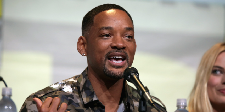 Will Smith speaking at the 2016 San Diego Comic Con International.